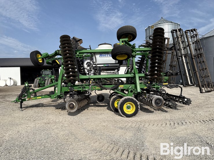 2020-john-deere-2660vt-image-8