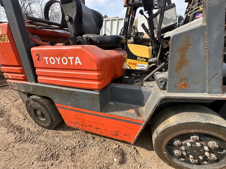 #2604-•-toyota-sgc30-forklift-|-parts/repairs-image-30