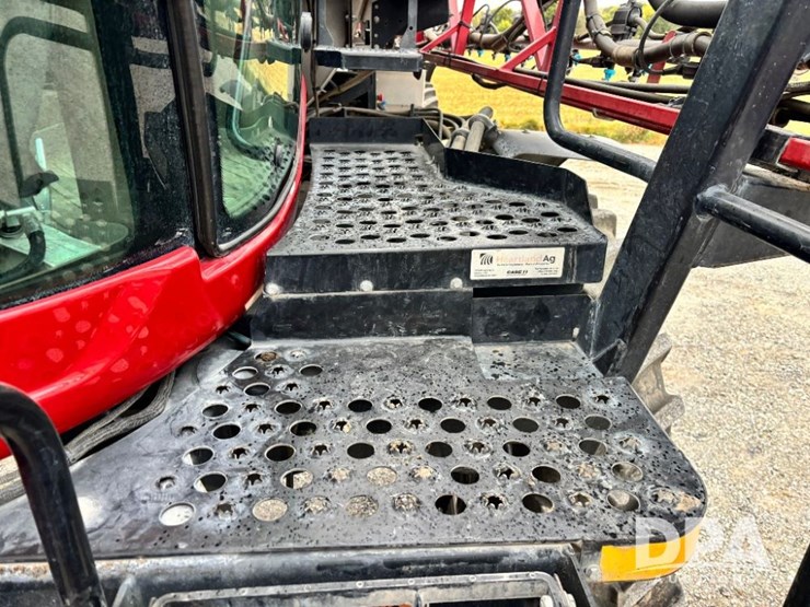 2019-case-ih-patriot-4440-image-98