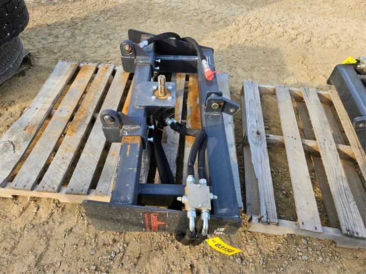 #3158-•-new-land-honor-pha-16-2c-3pt-hitch-adaptor-image-2