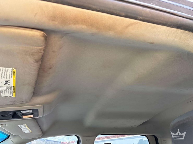 2014-ram-1500-4x4-crew-cab-pickup-truck-image-17