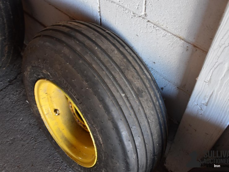 11l-15sl-tire-and-rim-image-3