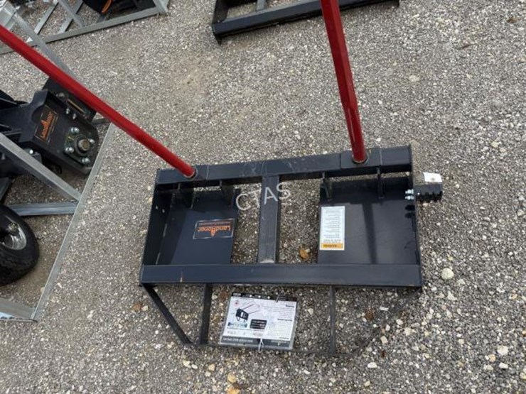 #77-•-skid-steer-bale-spears---model:-bs-12-2500g-image-2