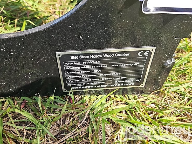 unused-giyi-gy-hwg44c-rock-grapple-bucket-to-suit-mini-skidsteer-image-5