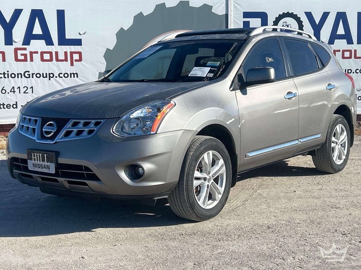 2013-nissan-rouge-suv-image-1