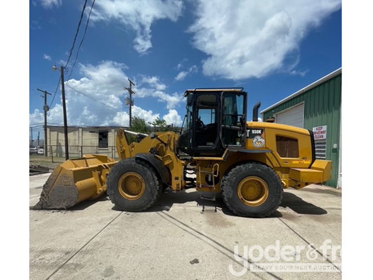 2014-caterpillar-938k-image-2