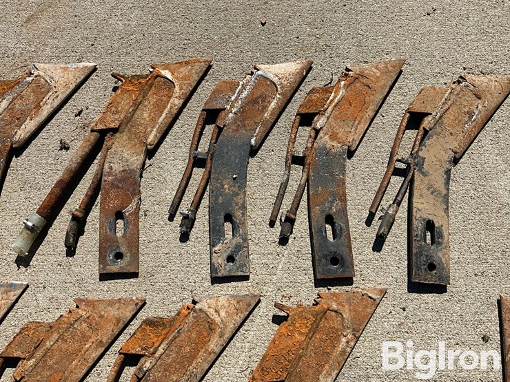 mag-38-anhydrous-knives-image-15