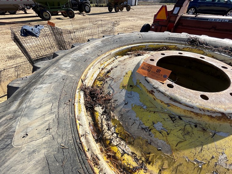 #5945-•-(2)-titan-18.4-38-bolt-on-duals-image-9