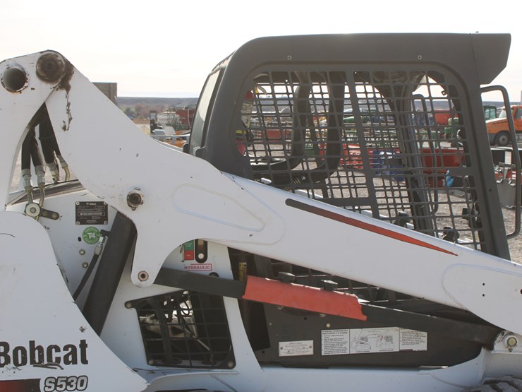 2015-bobcat-s530-image-42