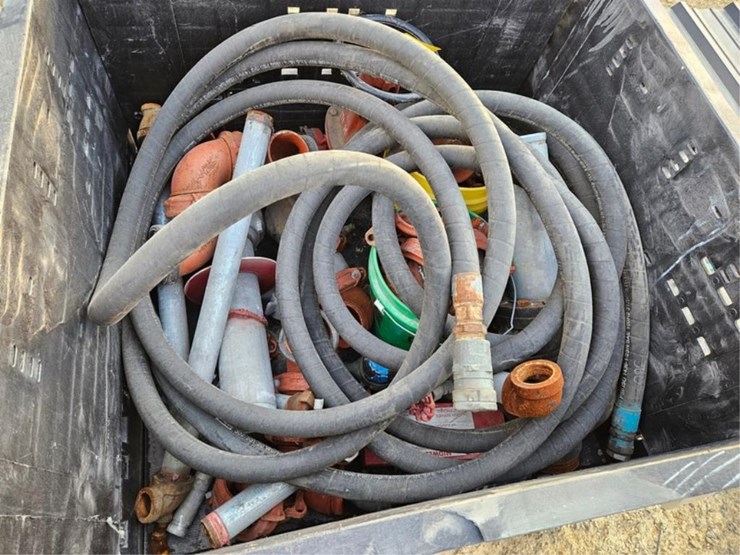 #3154-•-crate-with-valve-&-hoses-image-4