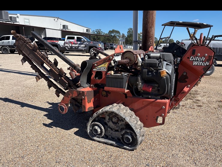 ditch-witch-rt20-image-1