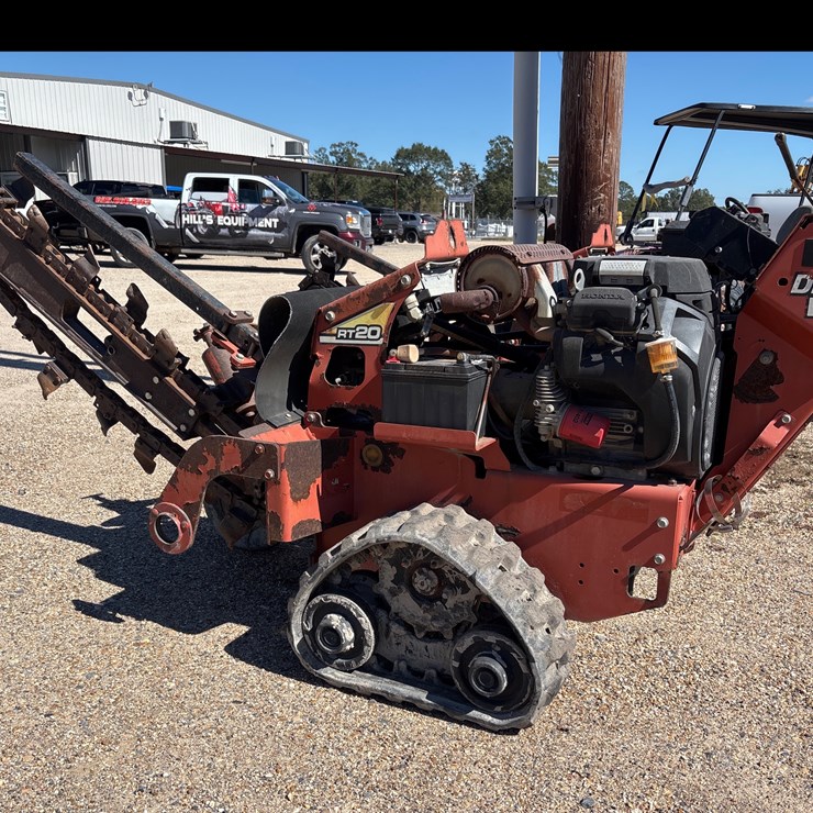 DITCH WITCH RT20