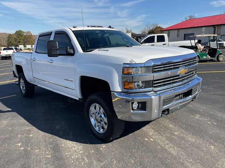 2015-chevrolet-silverado-image-7