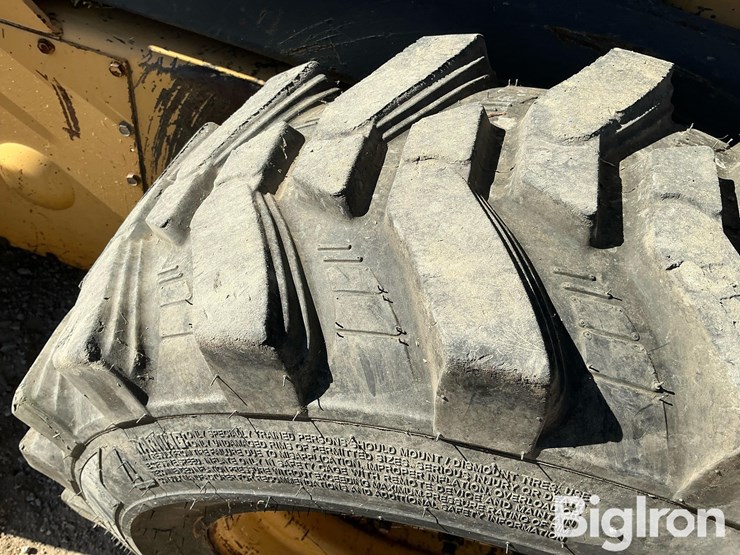 1990-new-holland-l785-image-20