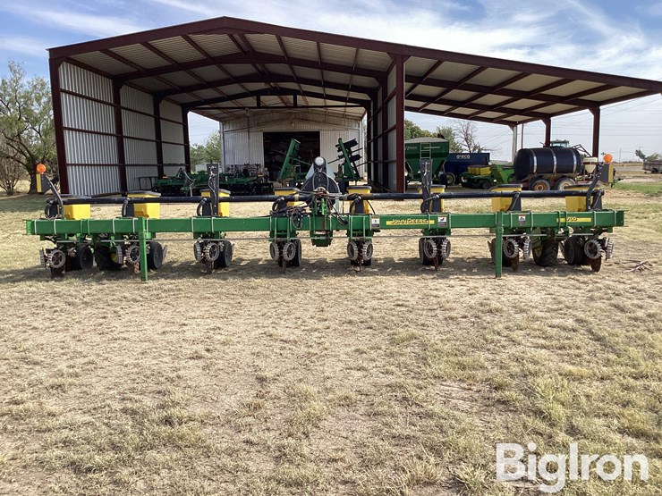 2007-john-deere-1700-image-2