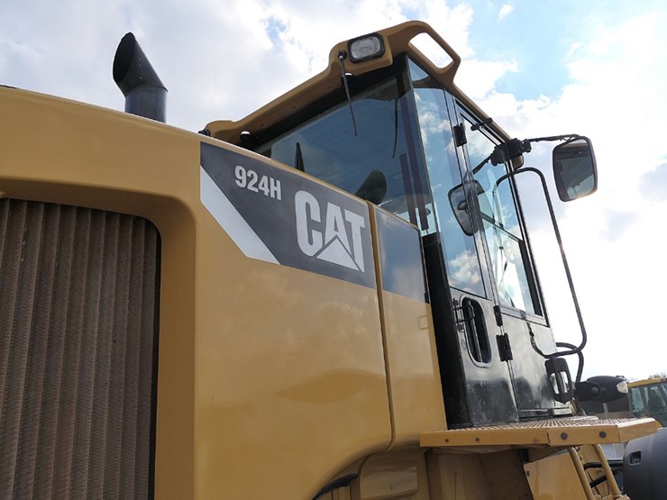 2014-caterpillar-924h-image-23