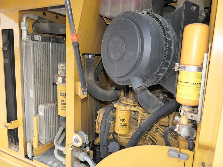 2014-caterpillar-924h-image-22