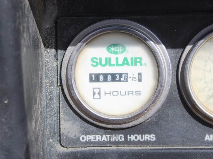 #2769-•-sullair-air-compressor-image-5