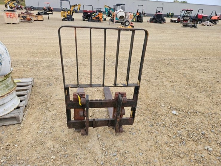 #3109-•-42"-pallet-forks-for-fork-lift-image-3