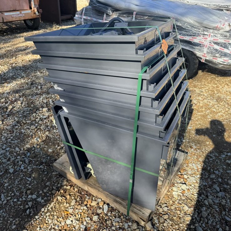 #4729 • (7) Dump Hoppers