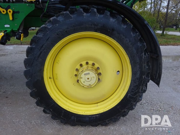 2015-john-deere-r4038-image-51