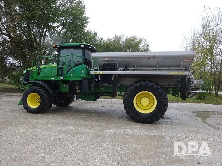 2018-john-deere-f4365-image-36