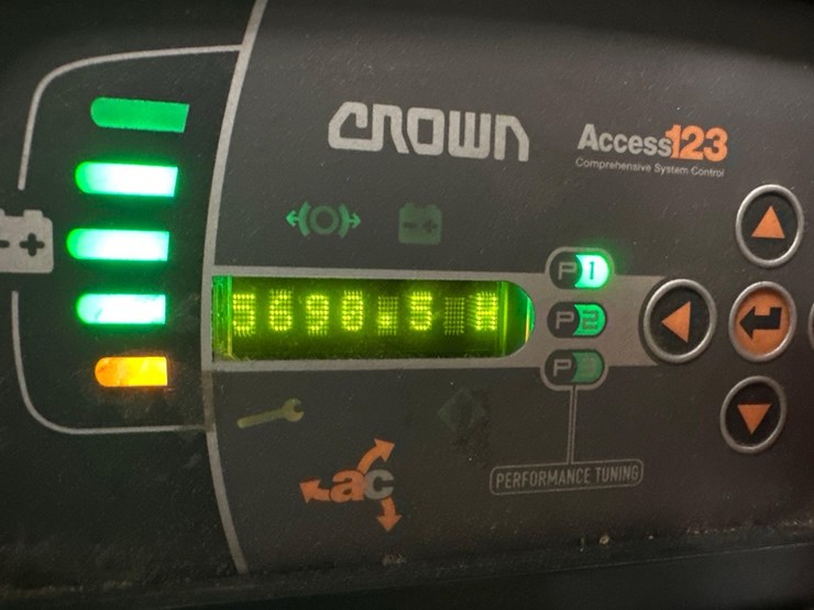 2015-crown-pe4500-60-image-3