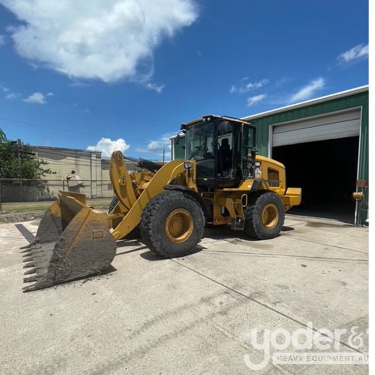 2014 CATERPILLAR 938K