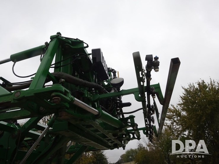 2017-john-deere-r4038-image-71