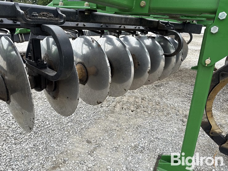 john-deere-2720-image-15