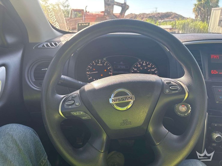 2016-nissan-pathfinder-image-8