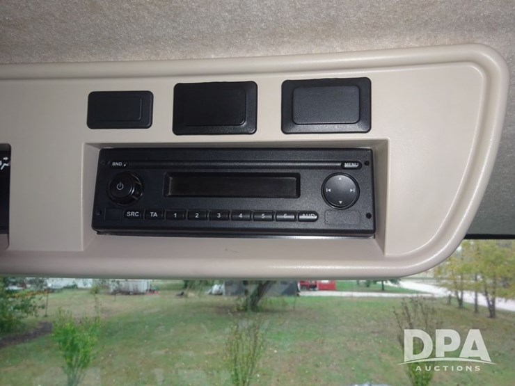 2015-john-deere-r4038-image-121