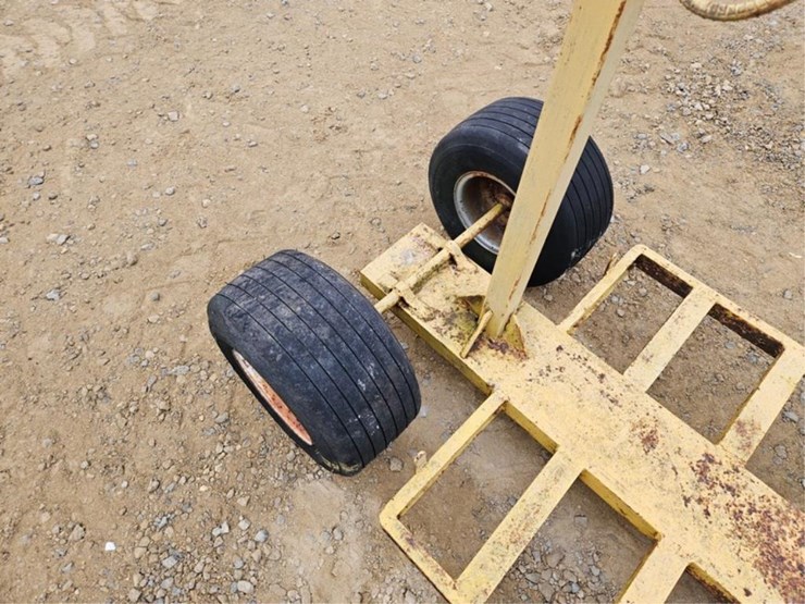 #3117-•-4-wheel-welder-cart-image-9