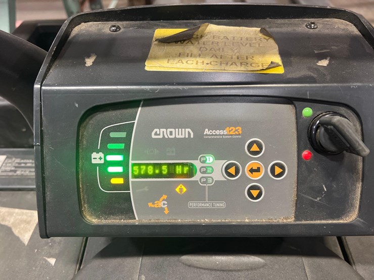 2019-crown-pe4500-60-image-2