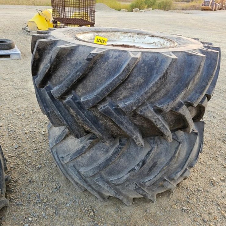 #3139 • (2) 60/60/30.5 Floater Tires & Rims