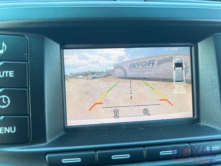 2017-ford-explorer-image-31