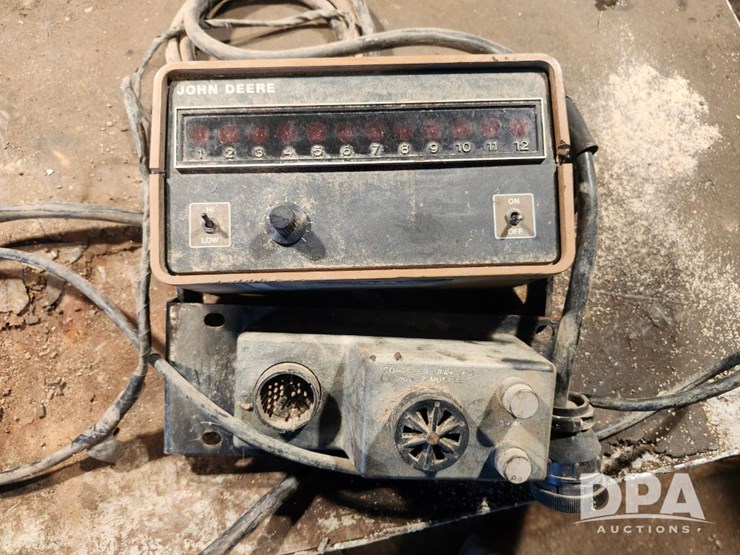 john-deere-100-image-1