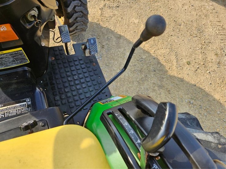 john-deere-2520-image-18