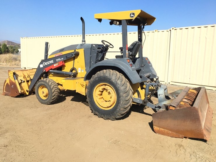 2019-deere-210lep-image-4