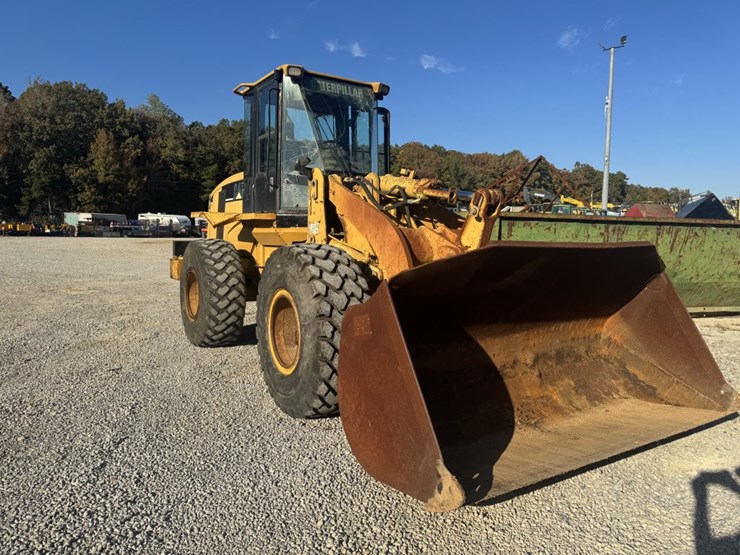 caterpillar-938g-image-2