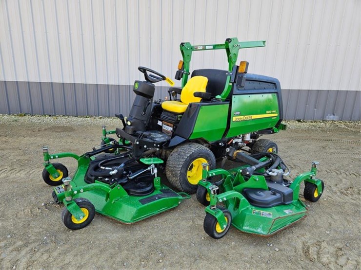 2021-john-deere-1600-turbo-image-1