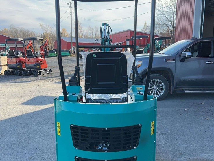 2025-agt-h15z-mini-excavator-image-6