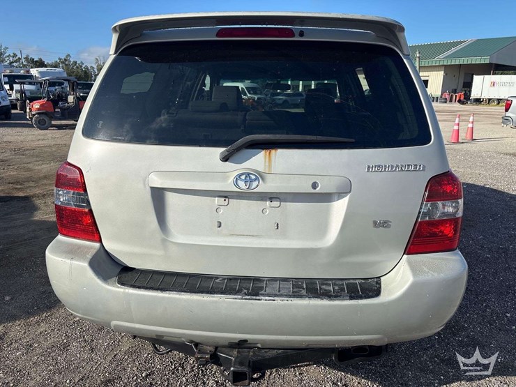 2005-toyota-highlander-image-24