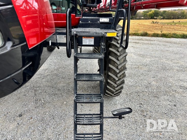 2019-case-ih-patriot-4440-image-97