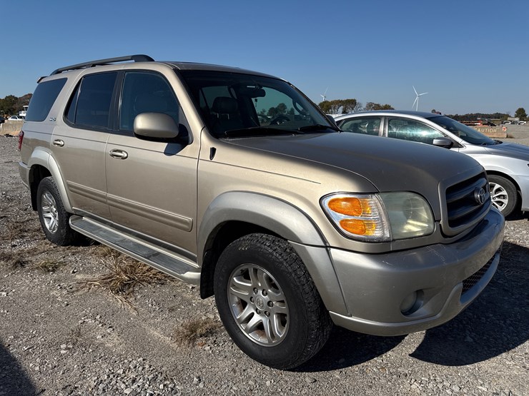 2004-toyota-sequoia-image-2