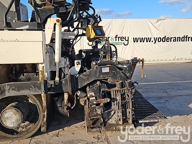 2015-caterpillar-ap-655d-image-18