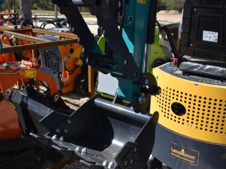 cfg-qk16r-mini-excavator-(serial-#-qk16r202509031437)-(k)-image-4