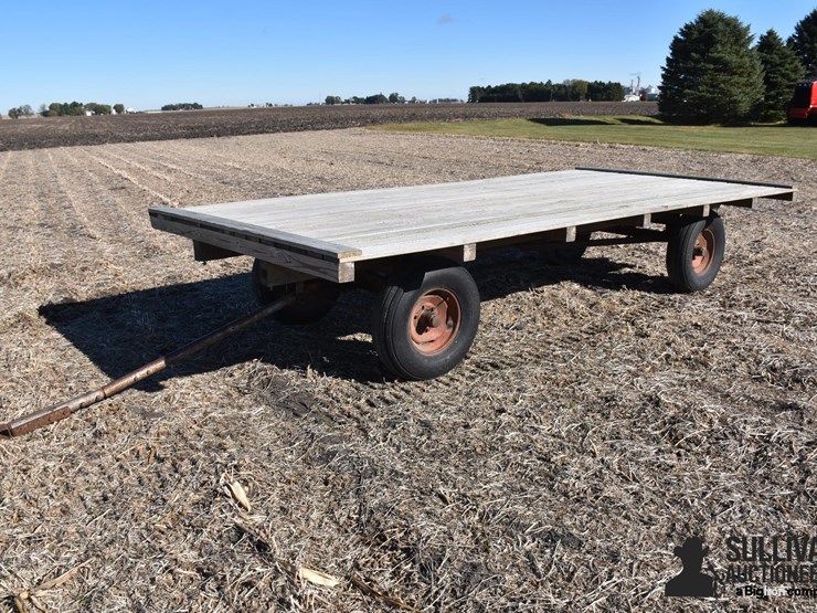 wooden-hayrack-image-1