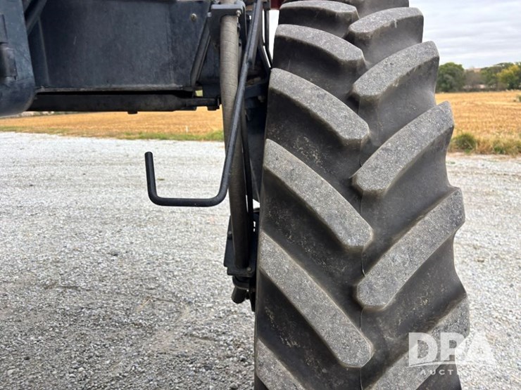 2019-case-ih-patriot-4440-image-47