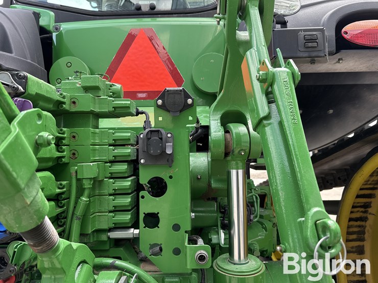 2019-john-deere-8370rt-image-12